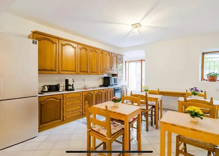 Residenza Matilde בית הארחה פיומפרדו ברוציו